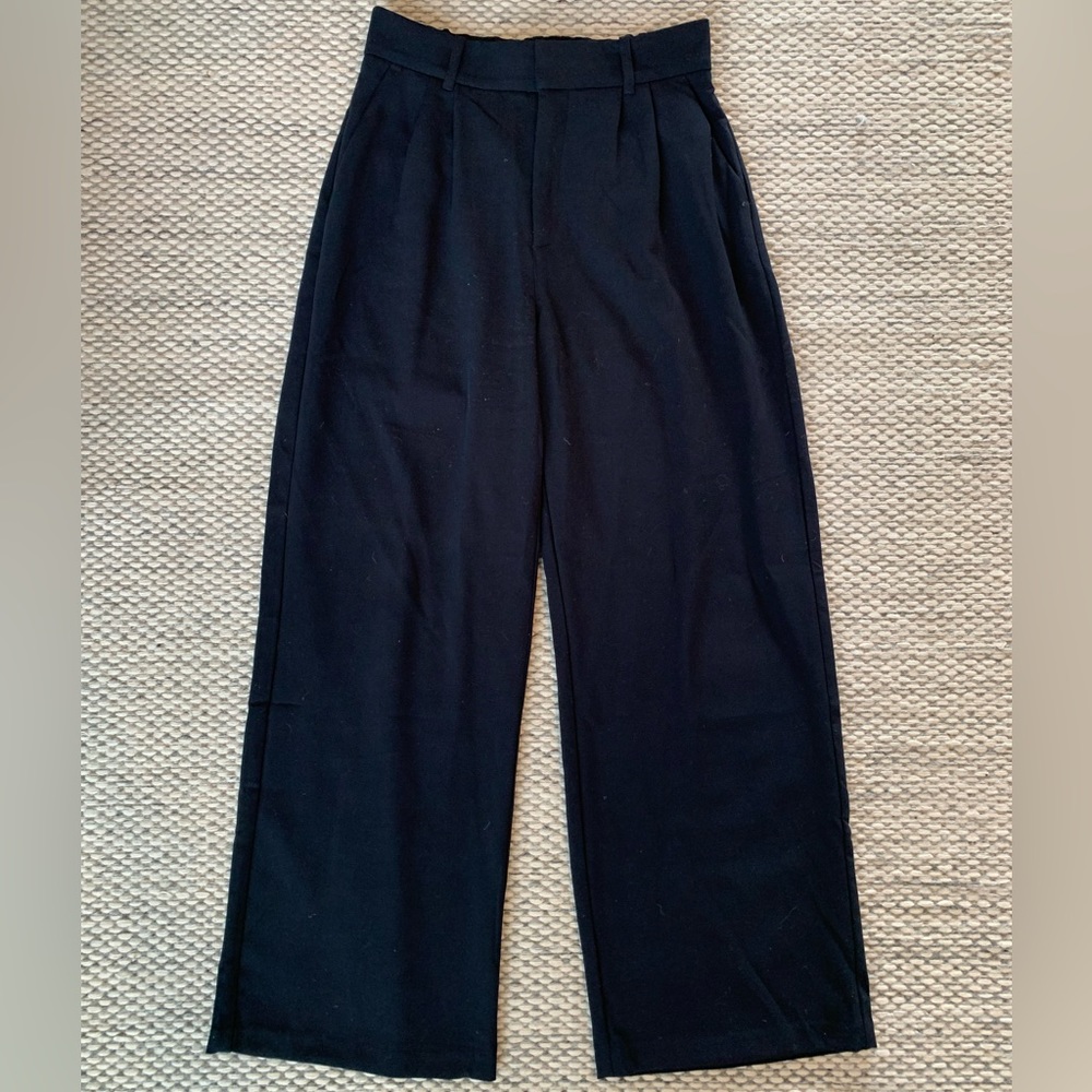 Abercrombie & Fitch Wide-leg Trousers!